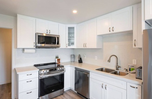 Kennydale Apartamento | 124 -Relaxing Lakeside Haven