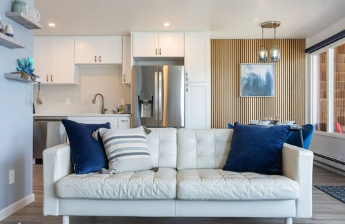 Kennydale Apartamento | 124 -Relaxing Lakeside Haven