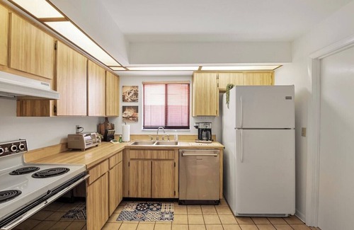 Lakeland Casa | 1244 3BR/2BA Lakefront Oasis Medical Center