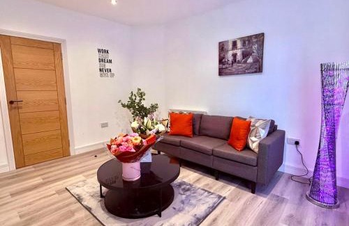 Cradley Apartamento | 124B Modern Suite 1 bedroom apartment