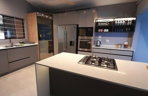 Bluff Casa | 125 on G
