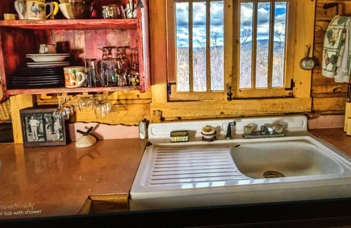 Missouri Heights Cabina | 128 yr.old Cabin in the Mountains overlooking the Roaring Fork Valley.