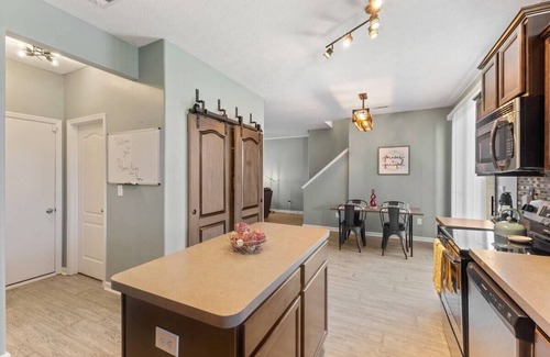 Jeffersonville - Clarksville Casa | 12Mins To Louisville, Gameroom, Patio&Grill - RusticElephant