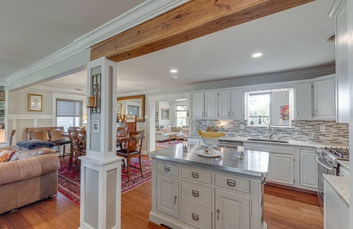 Harrison Casa | 13 acres in a peaceful setting