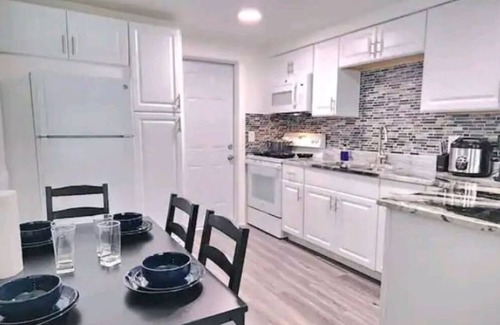 Highpoint Apartamento | # 13 Clearwater airport home