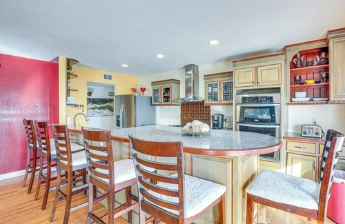 Biggs Field Apartamento | 13 Mi to Downtown El Paso: Home w/Game Room & Bar