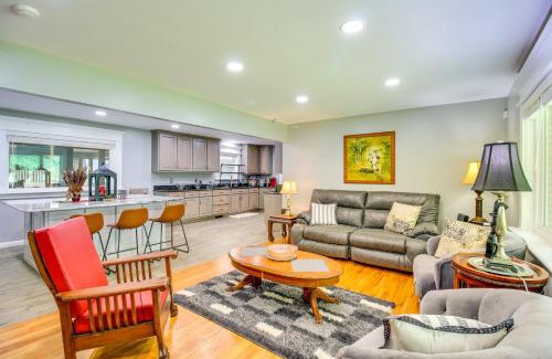 Henagar Casa | 13 Mi to Guntersville Lake Henagar Gem with Hot Tub