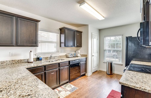 Medina Valley Casa | 13 Mi to Lackland AFB: San Antonio Home!