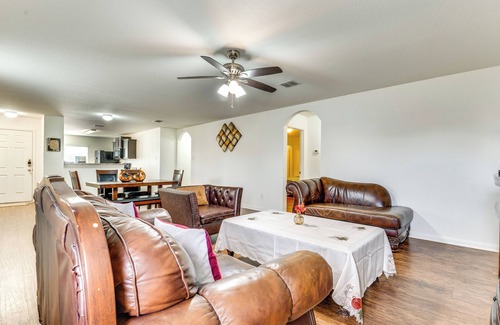 Medina Valley Casa | 13 Mi to Lackland AFB: San Antonio Home!