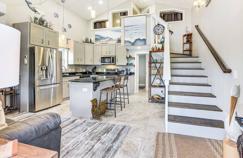 Panama City Cabina | 13 Mi to St Andrews State Park: Cabin w/ Patio!