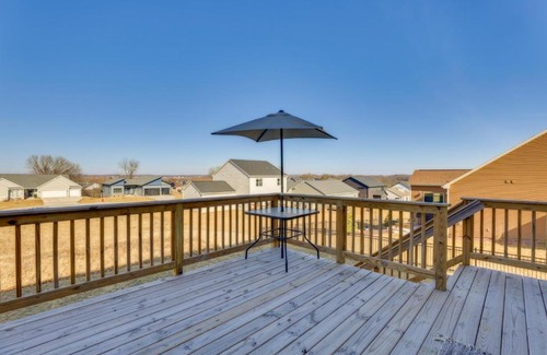 Hanover Casa | 13 Mi to University of Wisconsin Suburban Home