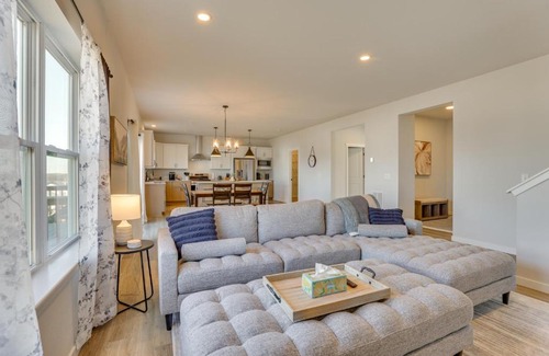 Hanover Casa | 13 Mi to University of Wisconsin Suburban Home