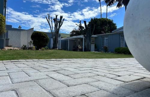 Port Elizabeth Central Casa | 13 on Newington