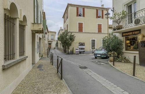 Aigues-Mortes Medieval City Otro | 130 m² Alojamiento ∙ 3 habitaciones ∙ 6 huéspedes