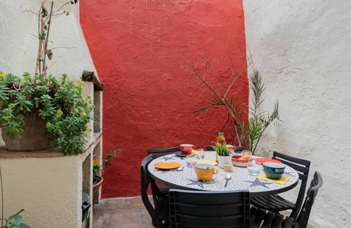 Aigues-Mortes Medieval City Otro | 130 m² Alojamiento ∙ 3 habitaciones ∙ 6 huéspedes