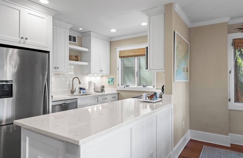 West Beach Village Condominio | 1309 Fairway Oaks: Near Beach with 3BR, Golf Views, Beach Gear/Bike Credit