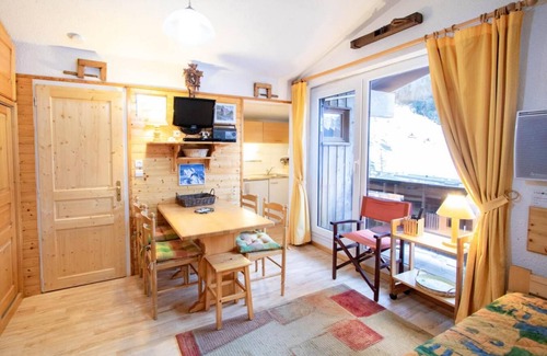 Villarodin-Bourget Apartamento | 130m from ski slopes, 4th floor, balcony, parking, tv, ski locker, 35m², La Norma