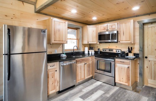 Pittman Center Cabina | 135 Acres of Peace and Quite