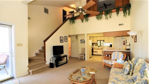Village Green Casa | 1350 A Wisconsin Ave