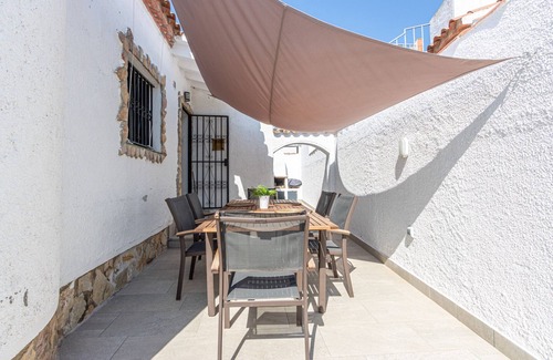 Castello d'Empuries Chalet De Esquí | 137-Empuriabrava Casa con piscina-