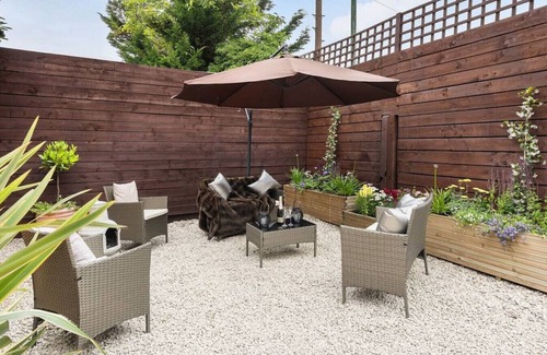 Mortlake Casa | 138 KGH · Beautiful West London Holiday House