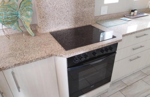 Kingsborough Apartamento | 138 Stella Maris, 73 Beach Road, Amanzimtoti Durban South Africa