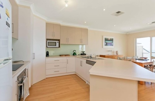 Hayborough Casa | 139 Seagull Ave, Hayborough