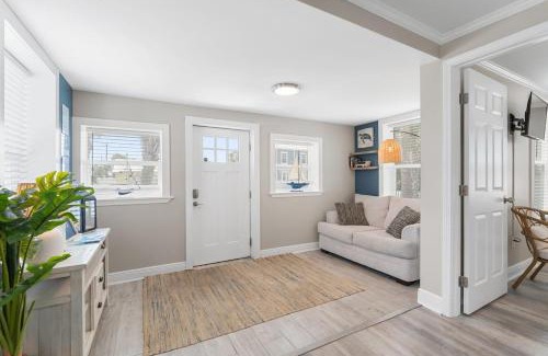Bid-a-wee Beach Casa | 13900 Millcole Ave - Beachy Bungalow - Sleeps 10