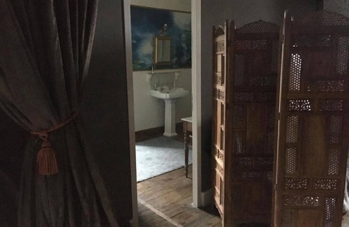 Abjat-sur-Bandiat Otro | 13th Century Petite Chateau in the heart of the Perigord Vert.