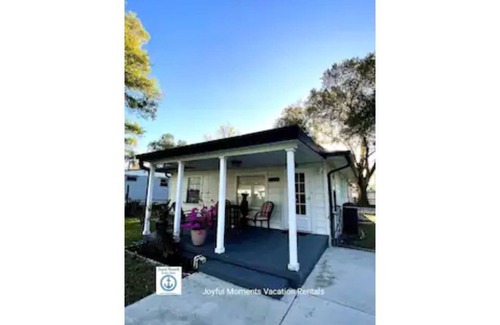 Carrollwood Casa | # 14 @Delightful Cabin Tampa Home by Joyful Moments