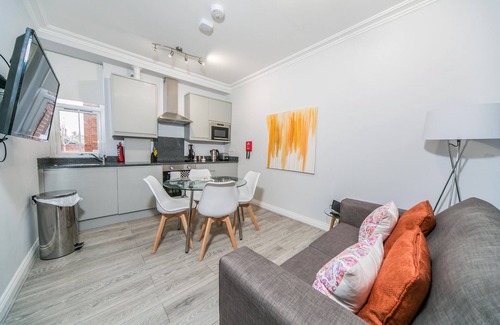 Reading Apartamento | 14 Helena House Lux Apartment