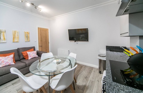 Reading Apartamento | 14 Helena House Lux Apartment