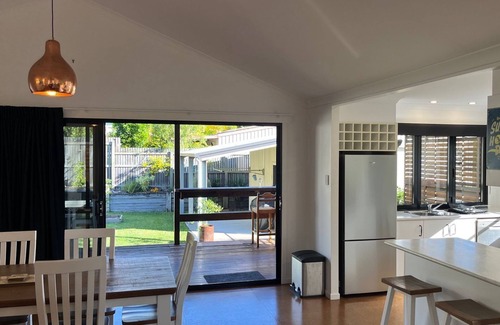 Rainbow Beach Casa | 14 Manooka Drive - Rainbow Beach. Stylish beach house.