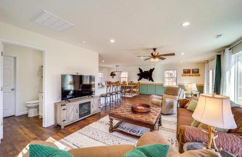 Ferguson Casa | 14 Mi to Appalachian Ski Mtn! Family Getaway