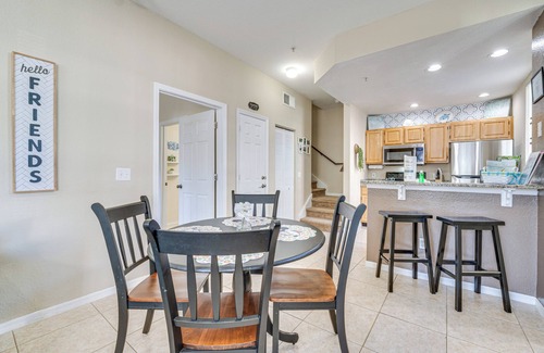 Venetian Bay Villages Condominio | 14 Mi to Disney World: Kissimmee Condo w/ Perks!