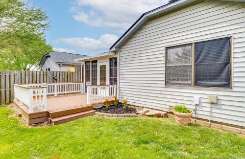 Greenwood Casa | 14 Mi to Dtwn Indy Family Gem with Yard