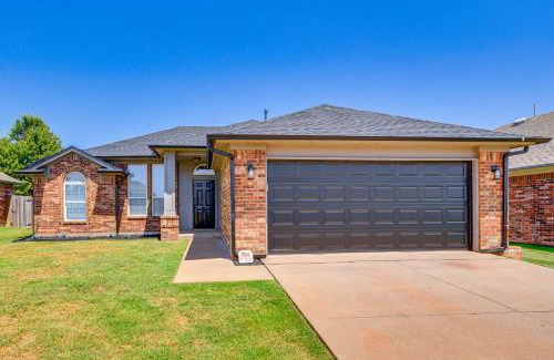 Edmond Casa | 14 Mi to Dtwn OKC Edmond Gem with Fenced Yard!
