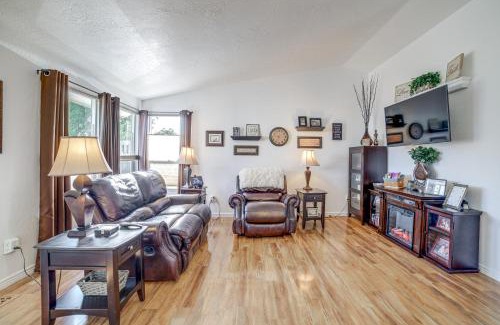 Nampa Casa | 14 Mi to Meridian Water-View Retreat with Patios!