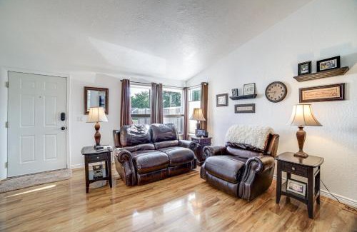Nampa Casa | 14 Mi to Meridian Water-View Retreat with Patios!