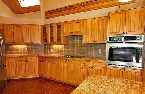 Mebane Casa | 14 miles to UNC, 20 miles to Elon, 26 to Duke, 3 miles to Saxapahaw. Hot tub.
