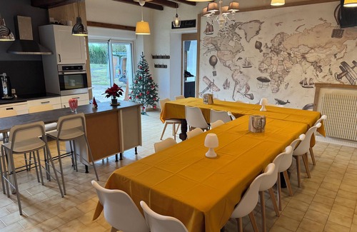 Restigne Casa | 14-person gîte with heated indoor pool, games room and Jacuzzi