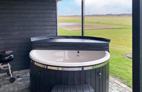 Houvig Casa | 14 person holiday home in Ringk bing