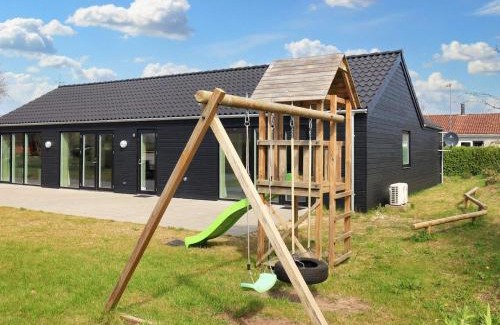 Oster Hurup Casa | 14 person holiday home in Hadsund