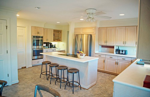Castleton Casa | 14-Person House with Pool and Hot Tub on Spectacular Estate