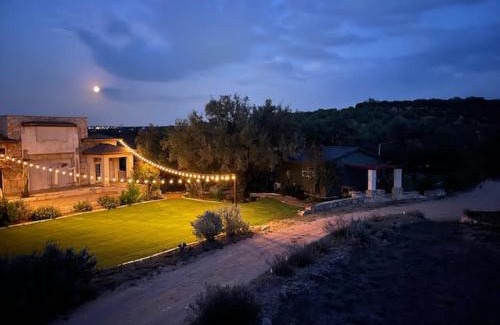 Spicewood Casa | 14 Ppl! Prvt Hot Tubs, Fire-pits 2 Homes, Venue