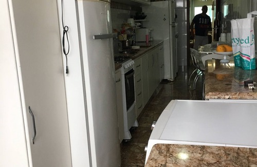 Jardim Camburi Apartamento | 140 m² A UNA CUADRA DEL MAR 150m DEL MAYOR PARQUE RECREATIVO DEL ESTADO EN LA PLAYA