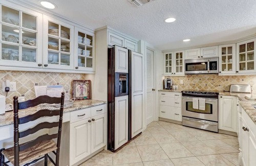 Fernandina Beach Apartamento | Oceanfront Townhome: Your Coastal Paradise