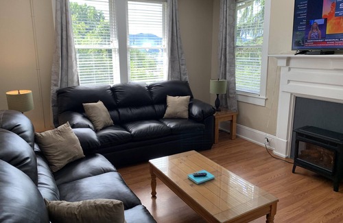 Canton Apartamento | Echa un vistazo a nuestro apartamento en el centro de Canton restaurantes 20 min Asheville, WiFi gratis