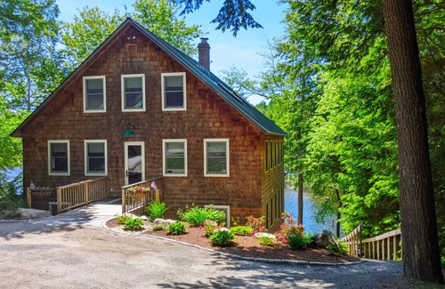 Sunapee Casa | #145-A - Water`s Edge Lake Sunapee Family Retreat