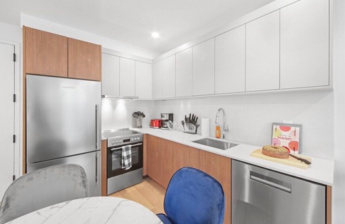 Greenpoint Condominio | 149BK-101 New construction 2BR Private garden W-D